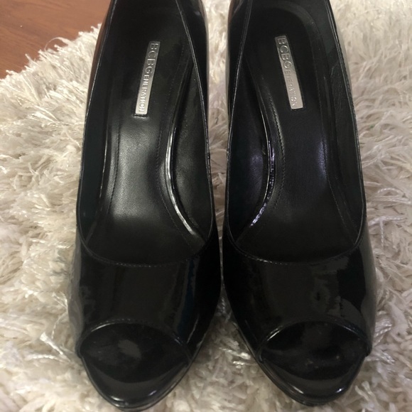 BCBG black patent leather platform heels - Picture 2 of 5